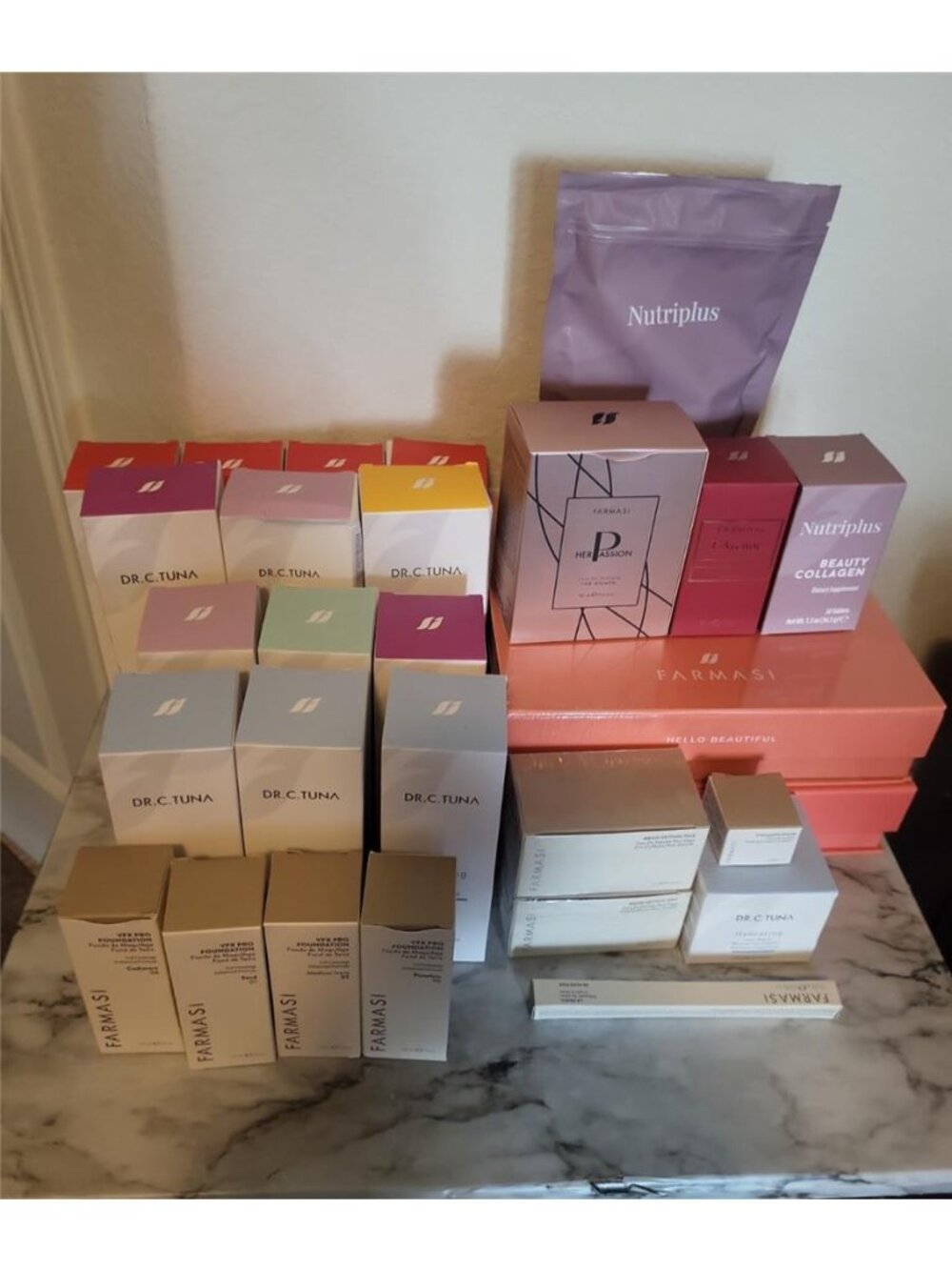 Make Up Farmasi Reseller Lot New Sealed Beauty Products + Free Gifts 30 Pcs